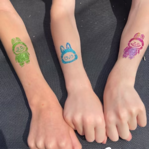 glittertattoo labubu